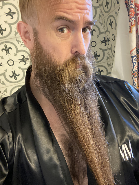 Header of beardtok