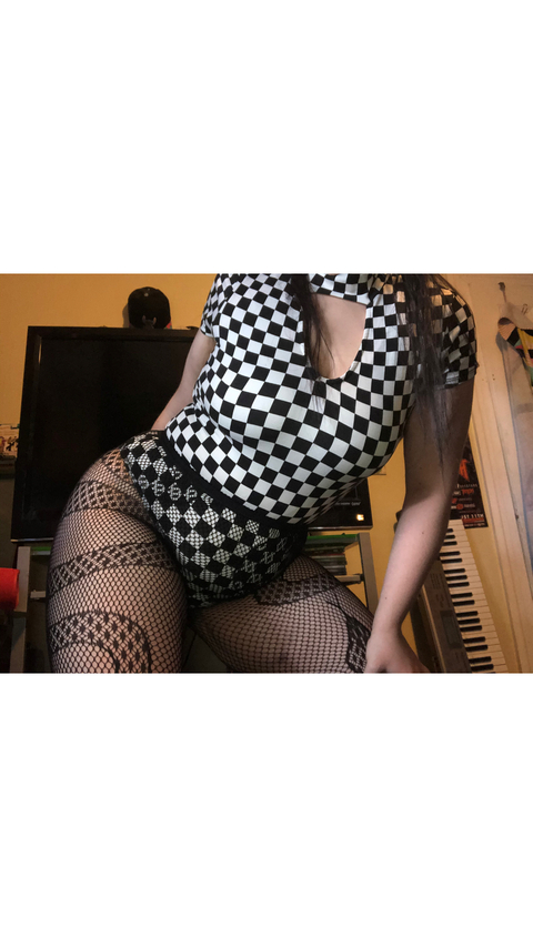 Header of lil_thicc_babe